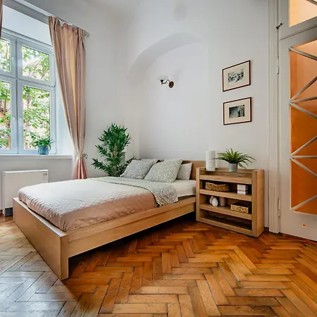 Apartman Jagiellonski Przy Rynku W Krakowie *